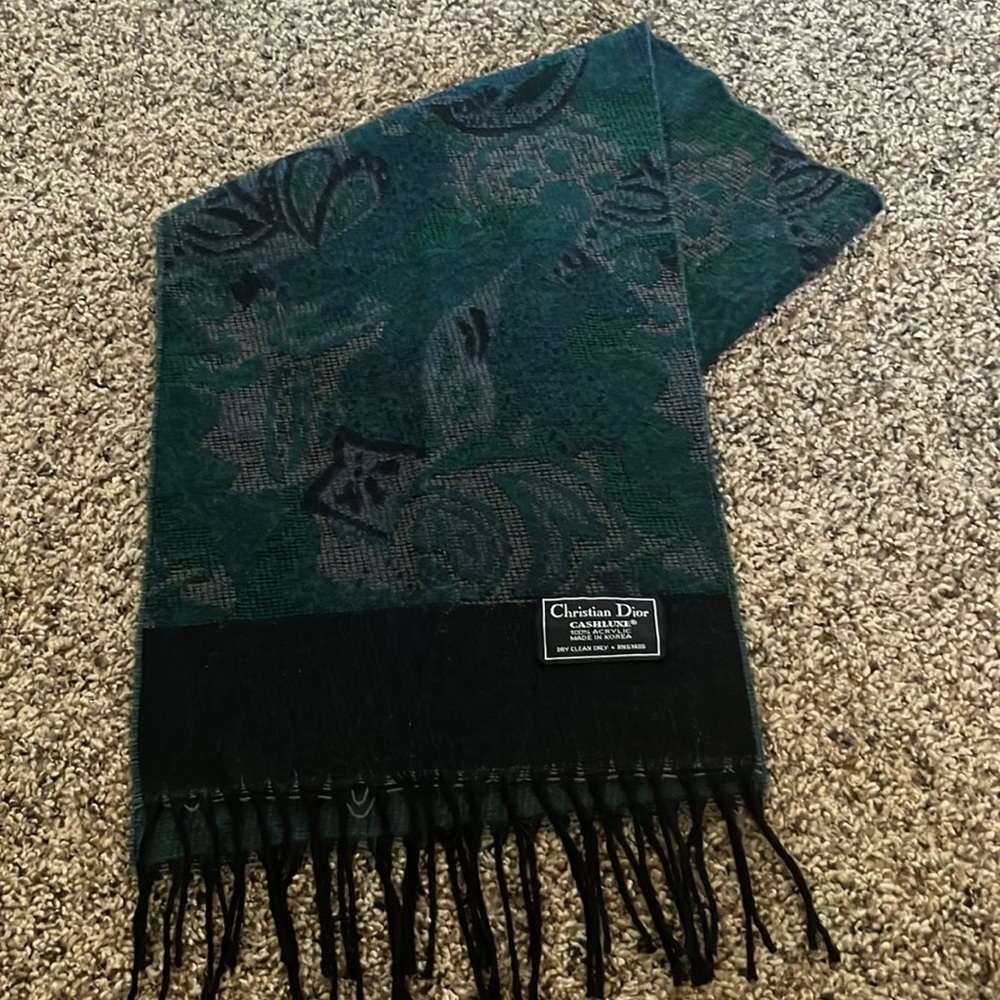 Christian Dior cashluxe scarf